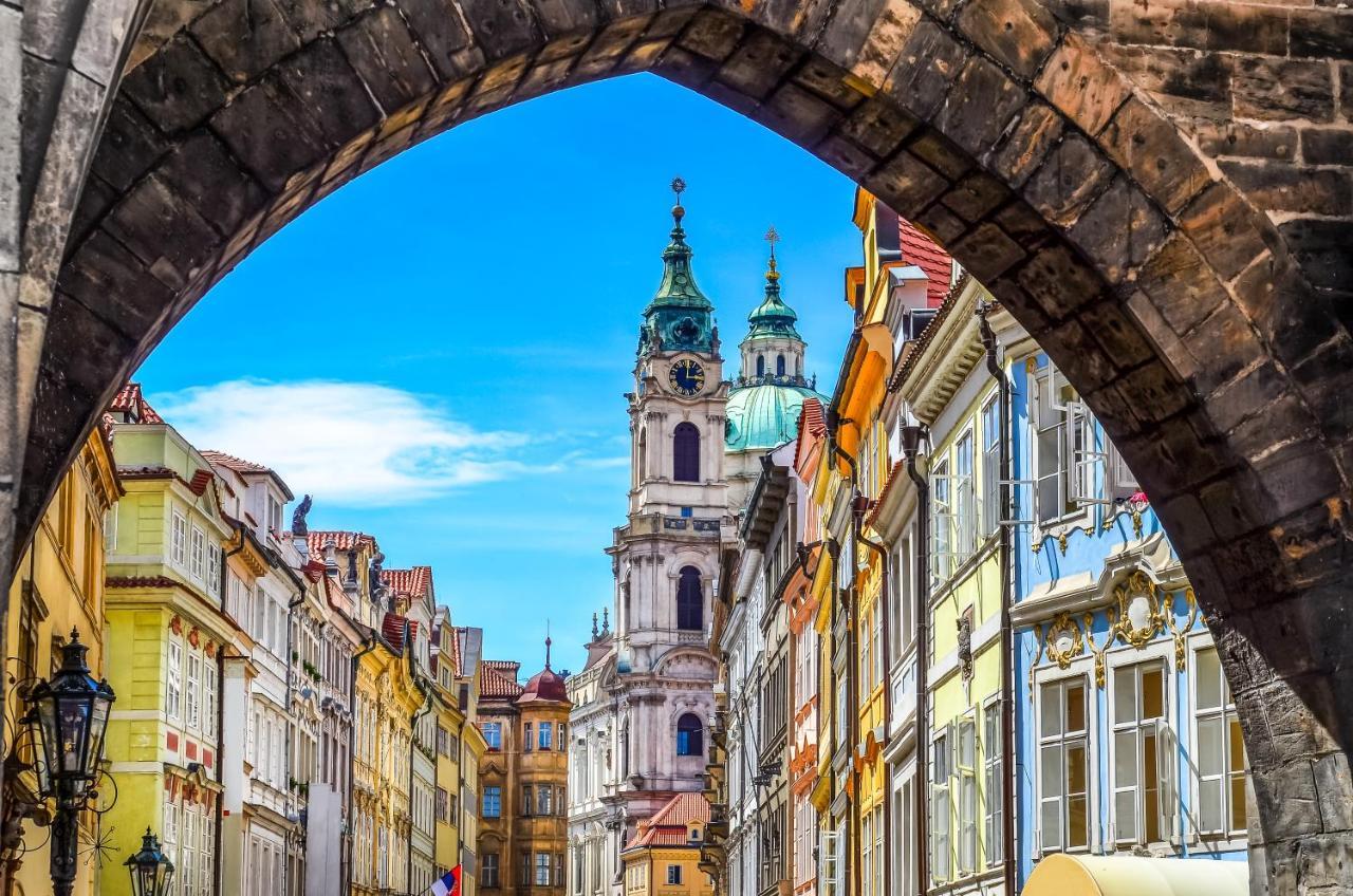 Charles Bridge Hostel & Apartments Прага Экстерьер фото