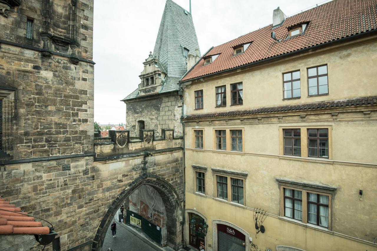 Charles Bridge Hostel & Apartments Прага Экстерьер фото